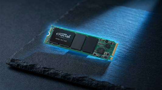 SSD NVMe Crucial P310 1 To sur fond sombre